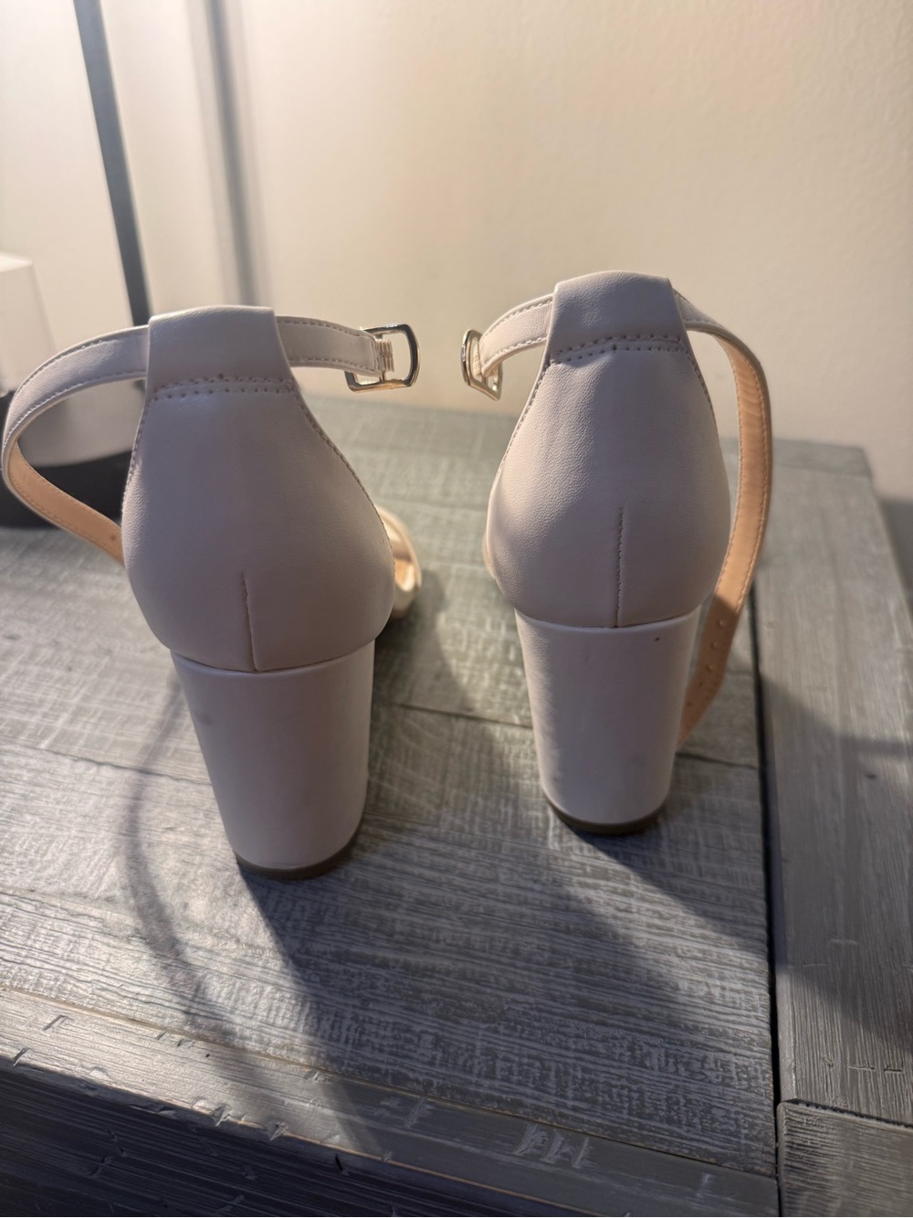 Bandolino white Block Heel Ankle Strap Sandals - Picture 4 of 5
